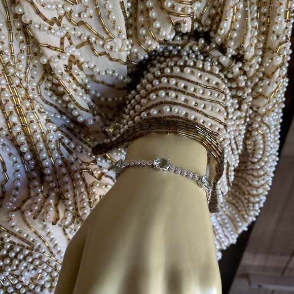 Hand crafted 18 carat white gold diamond and green amethyst bracelet - Picture 5 of 6